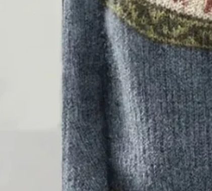 Relaxed, true-to-size fit